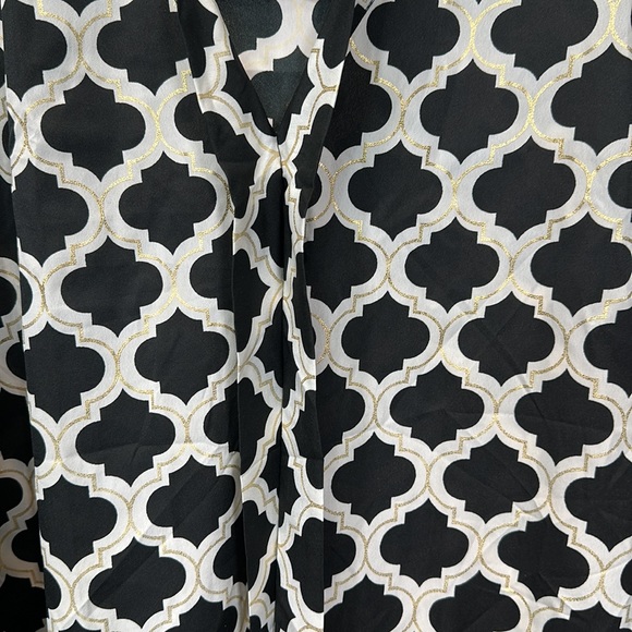 NWT Black white top - Picture 4 of 4